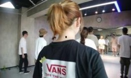 今日娱乐爆料直播视频,直播视频揭秘明星幕后故事